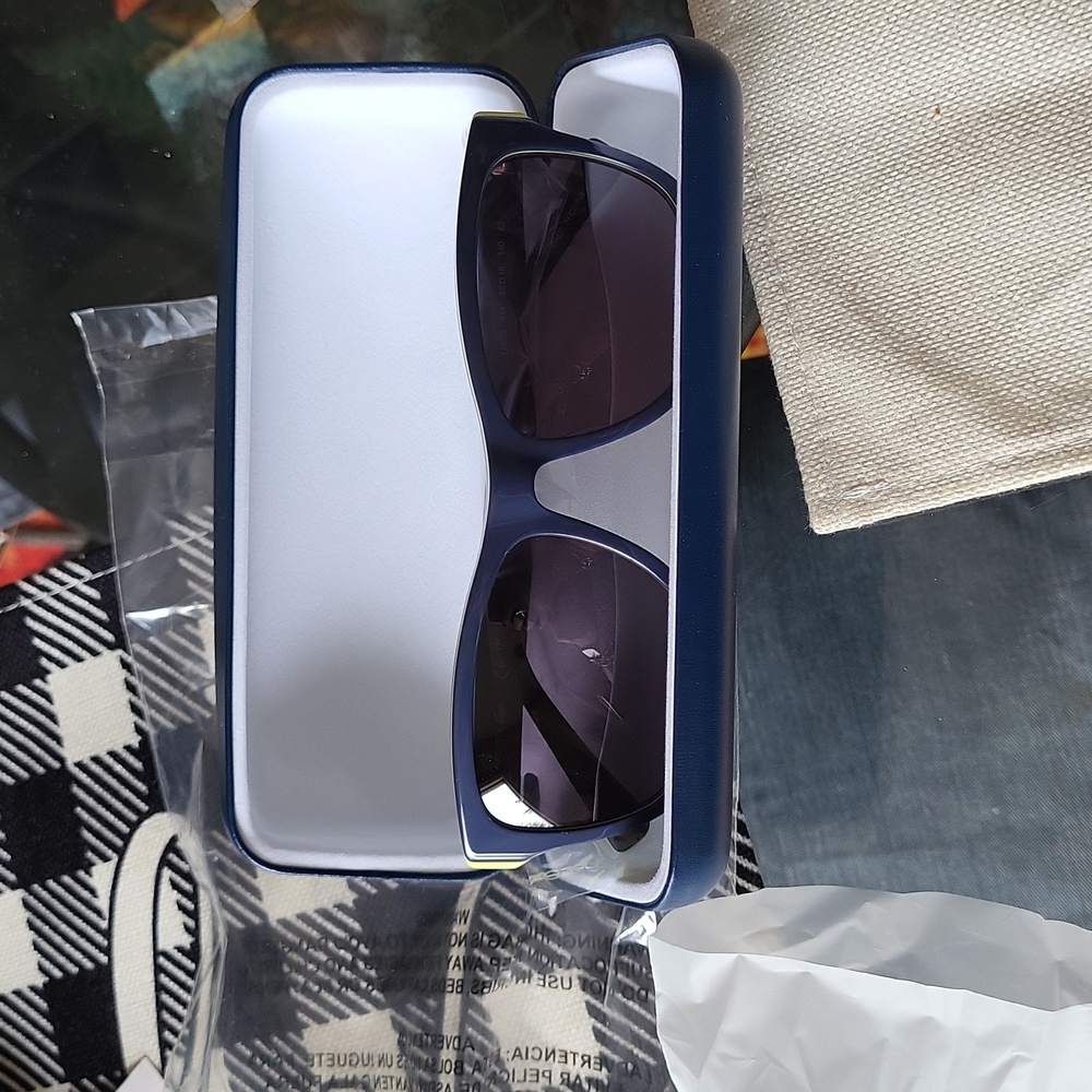 Lacoste gorgeous sunglasses dark blue yellow bagged tagged Unisex
